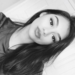 Meet your Posher, Alexia